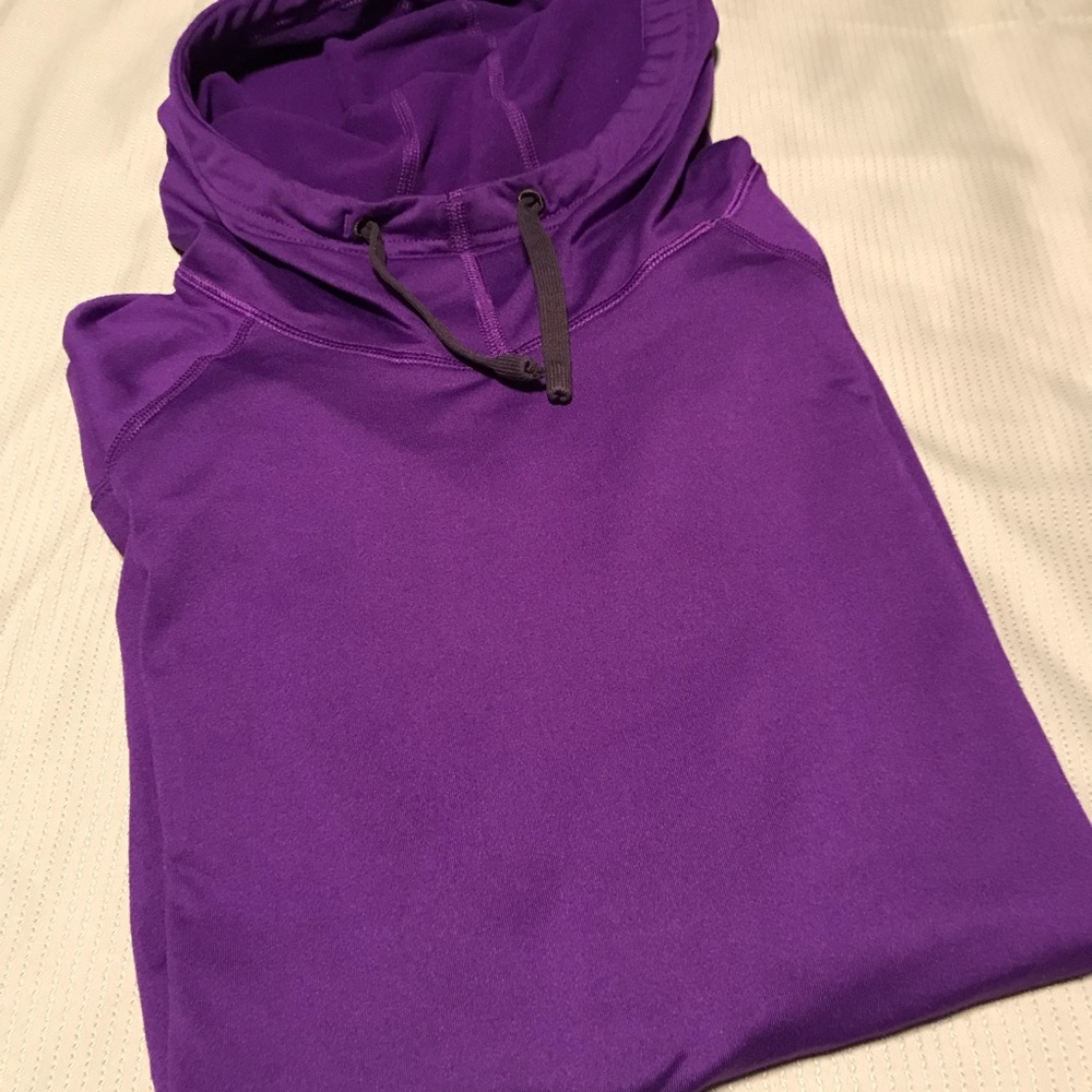 ❌sold❌ Women’s Nike Hooded Long-Sleeve Shirt